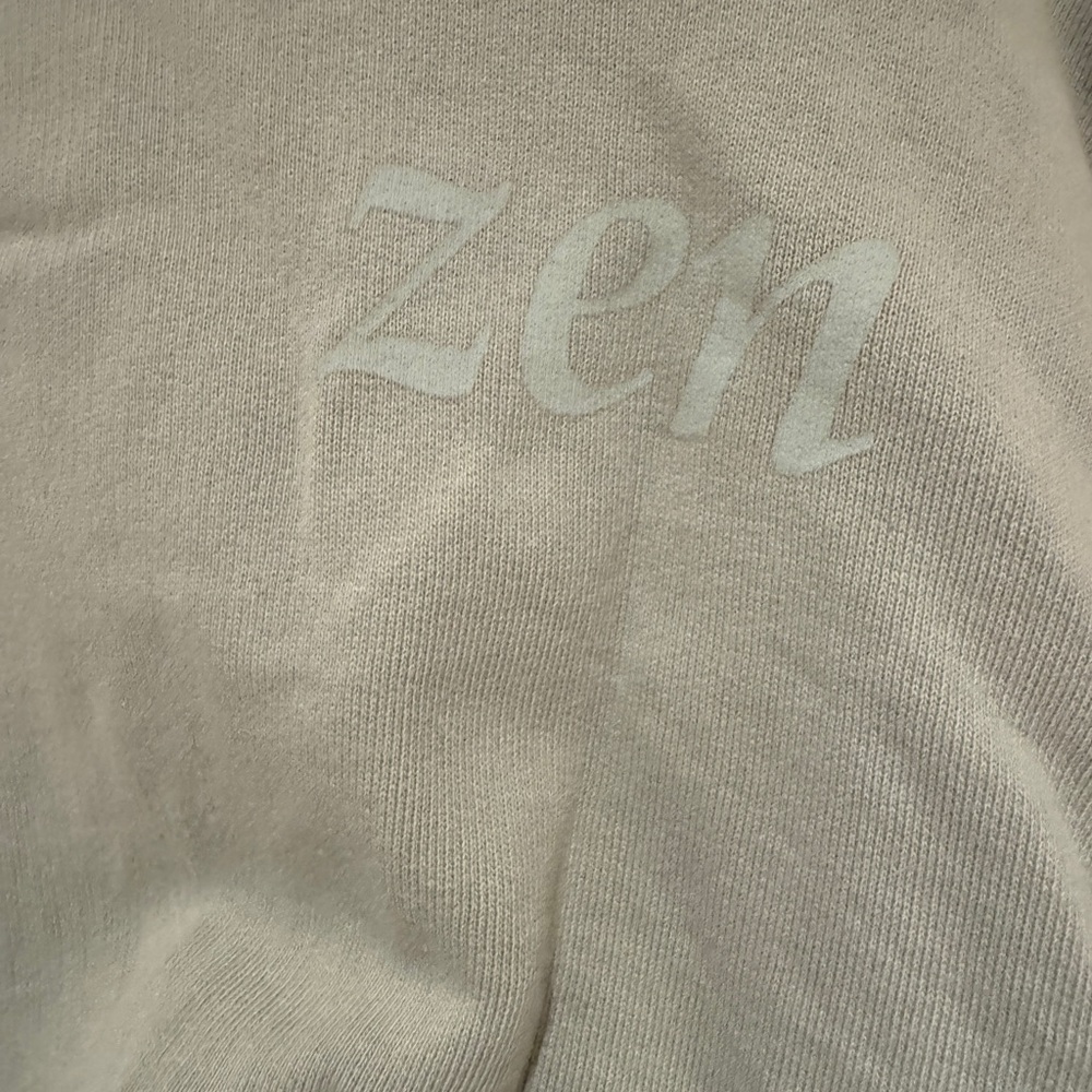 Safe Cropped Sweatshirt - Picture 3 of 3